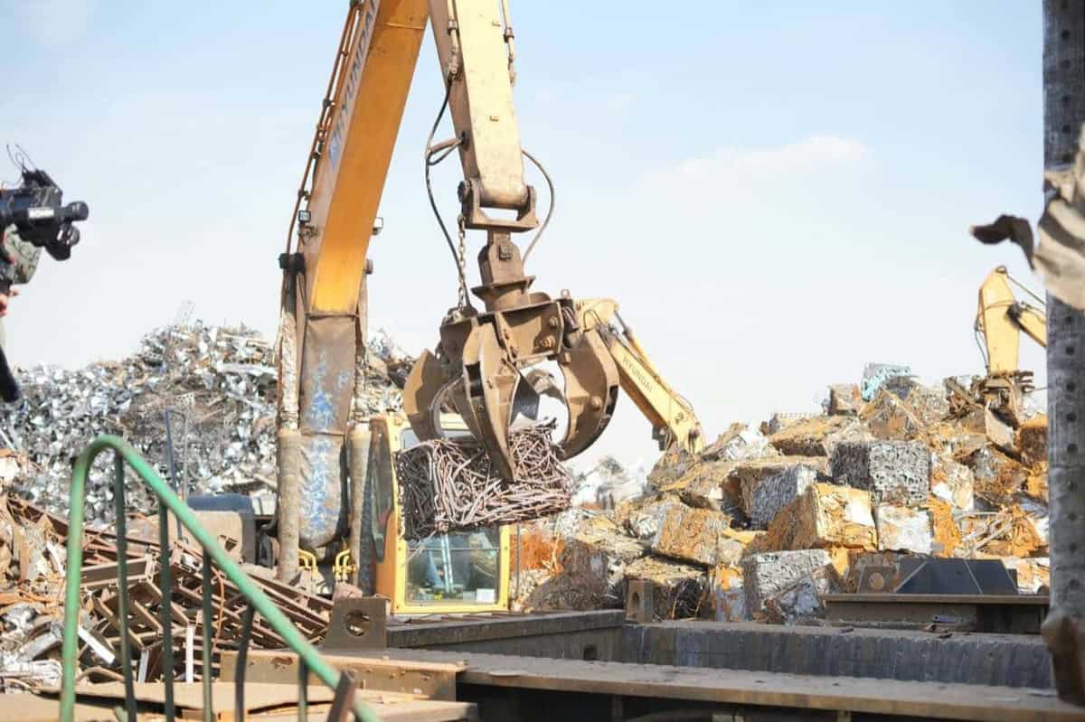Skrotfrakt – Hämtning och transport av metallskrot — offererat i ett